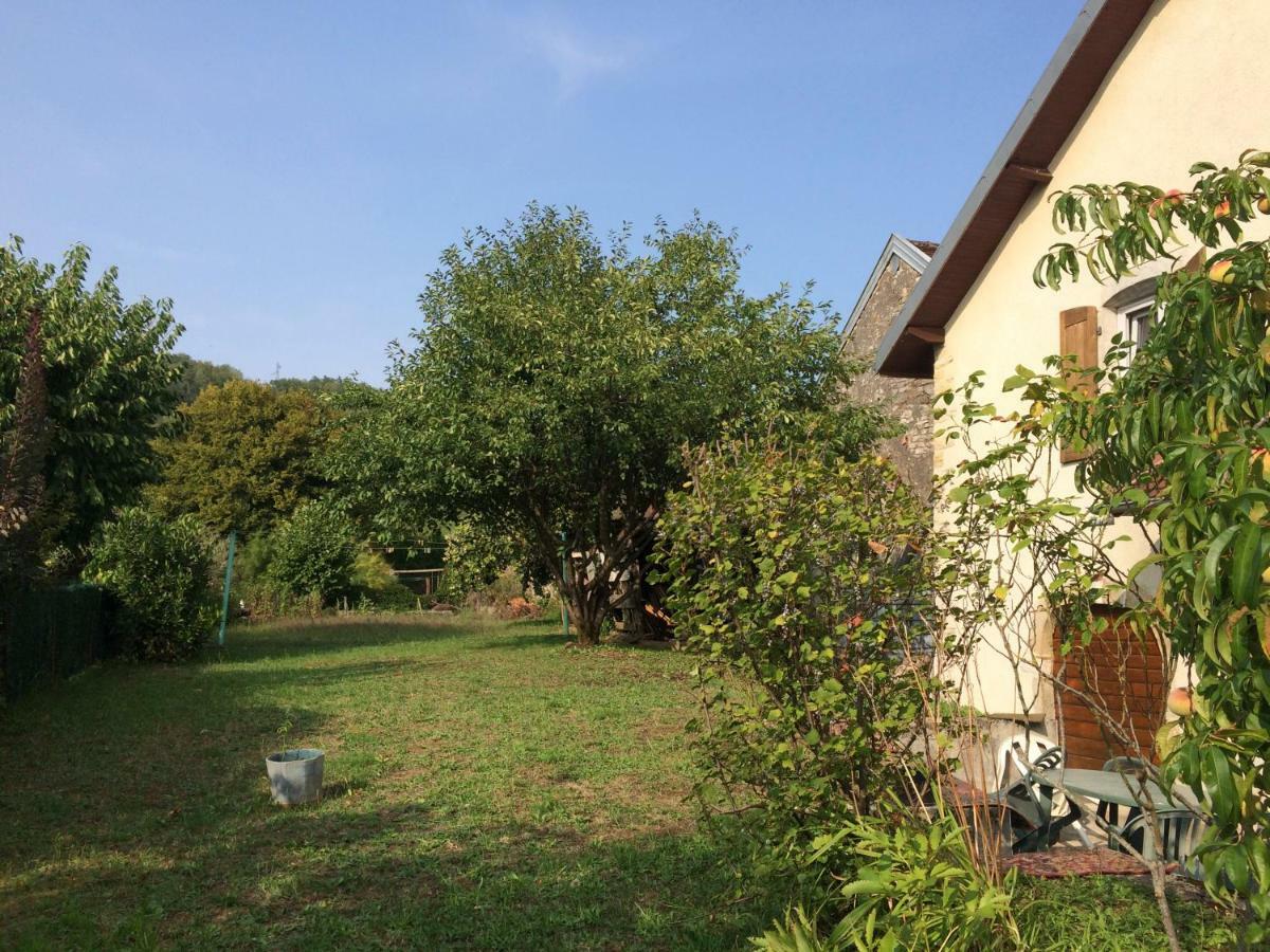 Retro Arty House Villa Mesnay Exterior photo